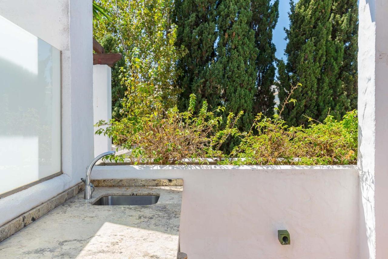 Charming Beachside Townhouse In San Pedro A Lovely Retreat Steps From The Shore Ferienhaus *